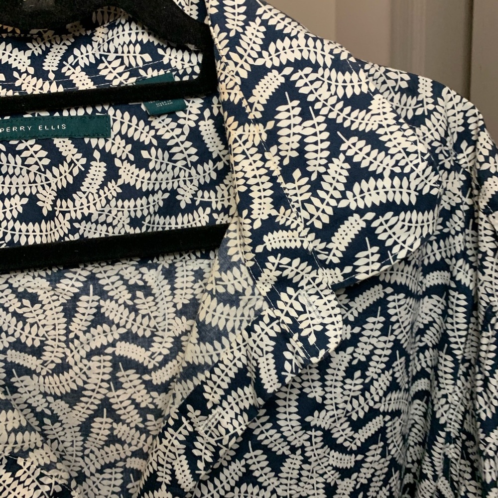 Men’s Patterned Button Down